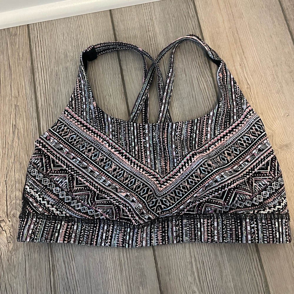 Lululemon sports bra size 8